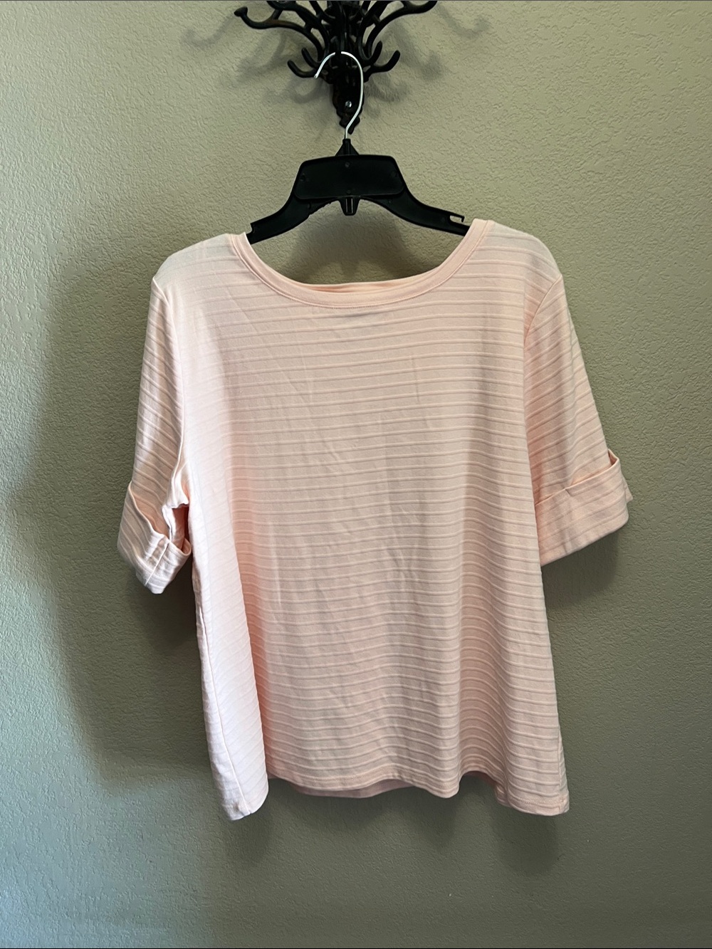 Liz Claiborne Soft Blush Ribbed Short Sleeve Top